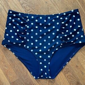 Aerie bathing suit bottoms. Cute nave blue & white polka dots. Great shape. XXL